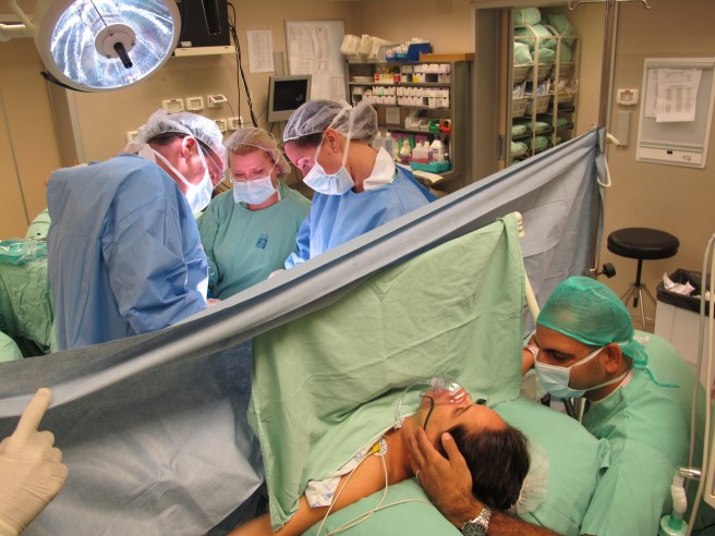 הלידה של עלמה