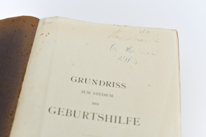 ספר גניקולוגיה