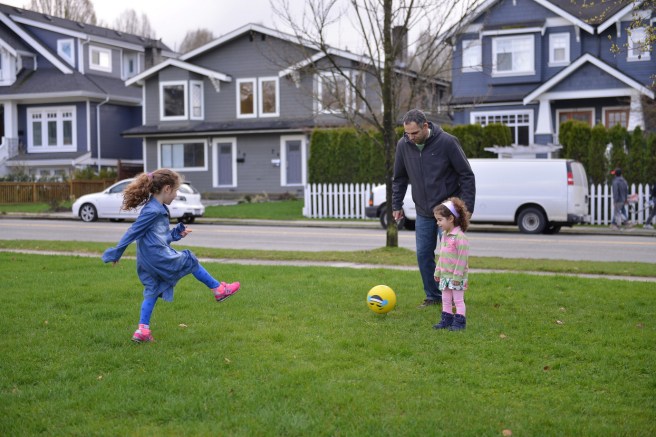 כדורגל בגינה