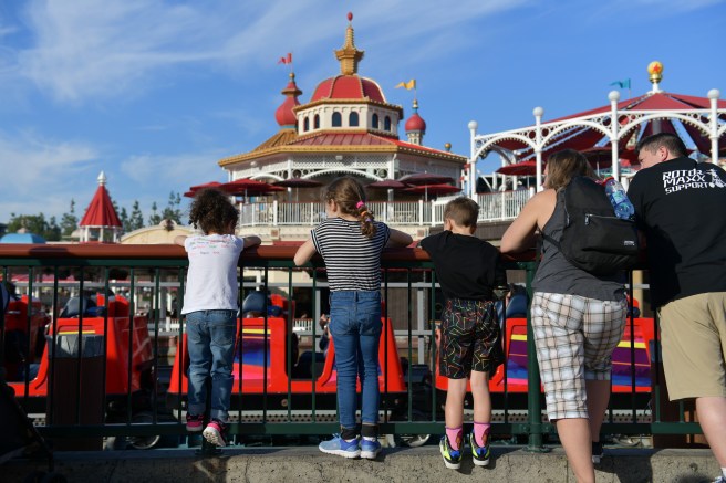 דיסנילנד גלית לוינסקי