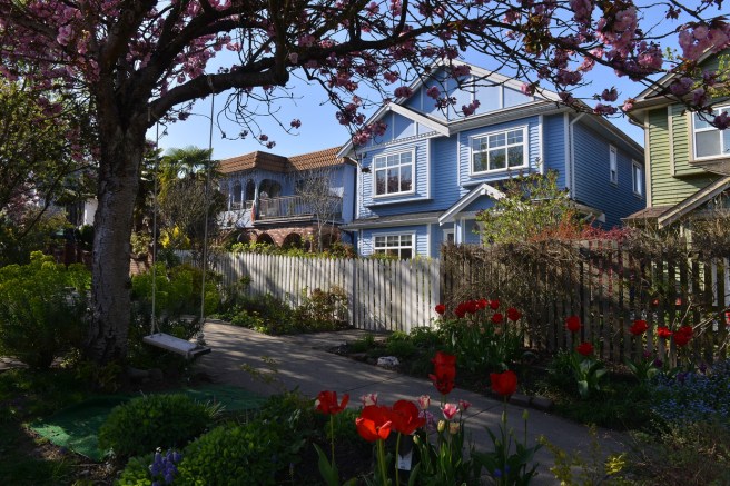  גלית לוינסקי הבית מבחוץ