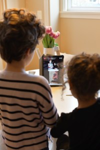 זמן בית גלית לוינסקי