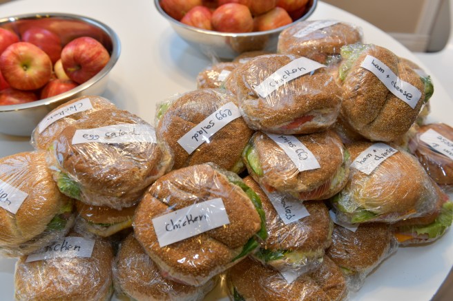 מכינים סנדוויצ'ים גלית לוינסקי