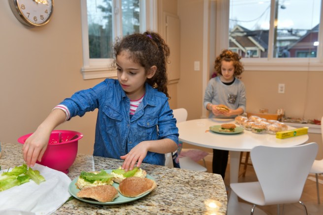 מכינים סנדוויצ'ים גלית לוינסקי